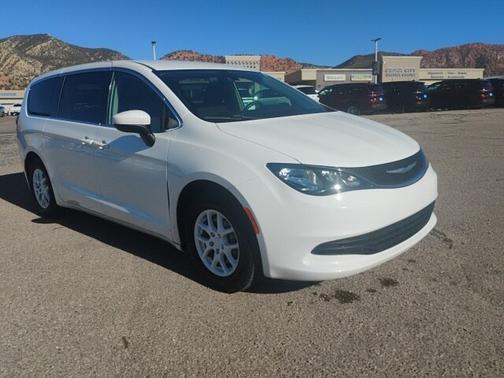 2018 Chrysler Pacifica LX