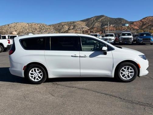 2018 Chrysler Pacifica LX