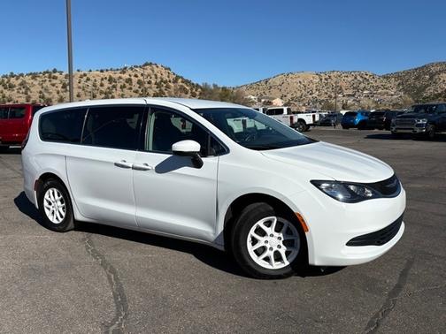 2018 Chrysler Pacifica LX