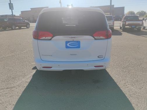2018 Chrysler Pacifica LX