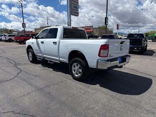 Bright White Clearcoat 2022 RAM 2500 BIG HORN