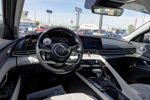 2023 Hyundai ELANTRA HEV Limited