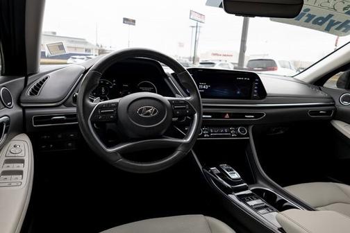 2023 Hyundai SONATA Hybrid Limited