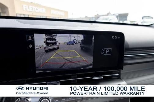 White 2024 Hyundai KONA SE