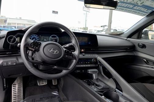 2025 Hyundai ELANTRA HEV SEL Sport