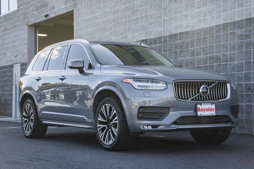 2020 Volvo XC90 T6 Momentum