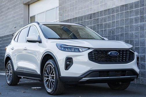 2026 Ford Escape PHEV SE