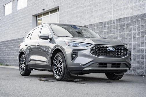 2025 Ford Escape PHEV SE
