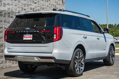 Space Silver Metallic 2026 Ford Expedition Platinum