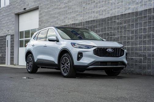 2025 Ford Escape PHEV SE