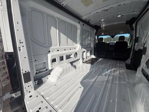 Oxford White 2026 Ford Transit-250 Base