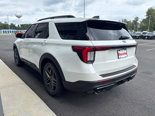Star White Metallic Tri-Coat 2025 Ford Explorer ST 4WD