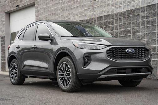 2026 Ford Escape PHEV SE