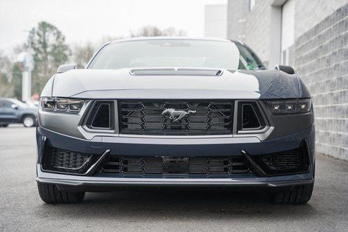 E1 2026 Ford Mustang Dark Horse