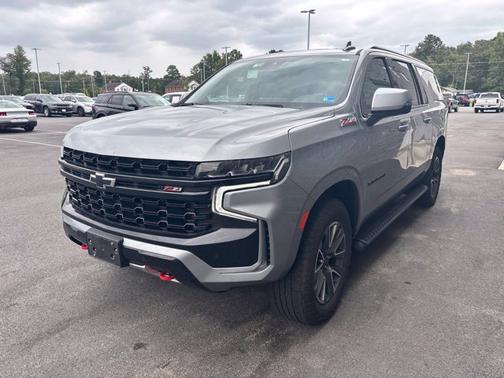 Sterling Gray Metallic 2024 Chevrolet Suburban Z71