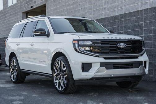 Star White Metallic Tri-Coat 2026 Ford Expedition Platinum