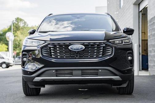 2026 Ford Escape Platinum