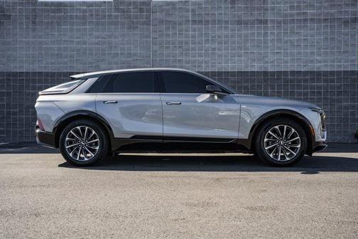 2024 Cadillac LYRIQ Sport