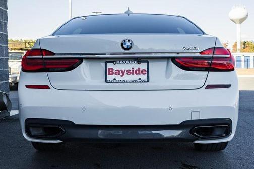 2019 BMW 740 740i