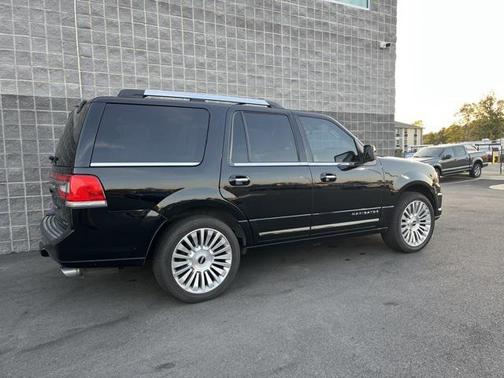 2016 Lincoln Navigator Select