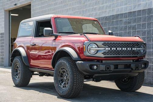 Ruby Red Metallic Tinted Clearcoat 2026 Ford Bronco Badlands