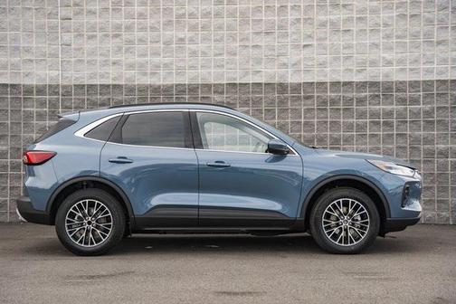 2026 Ford Escape PHEV SE