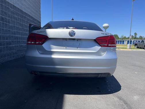 2014 Volkswagen Passat 2.0L TDI DSG SE w/Sunroof