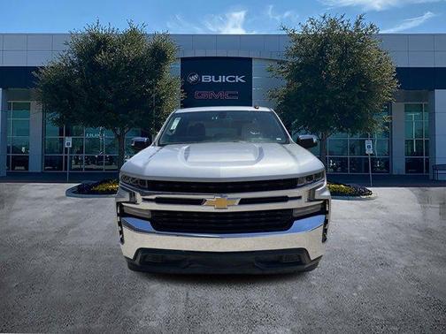 Photo 3 of 49 of 2020 Chevrolet Silverado 1500 LT