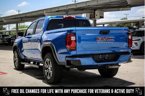 2024 GMC Canyon AT4