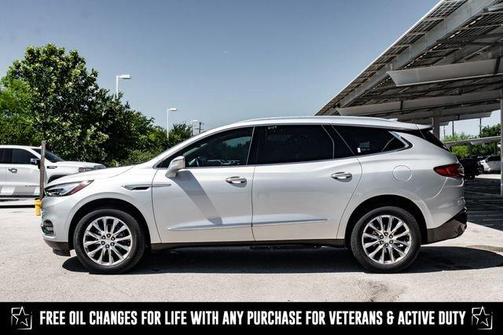 2020 Buick Enclave Essence
