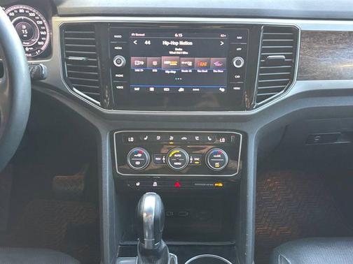 2019 Volkswagen Atlas 3.6L SEL Premium