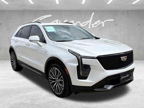 Crystal White Tri-Coat 2024 Cadillac XT4 Sport