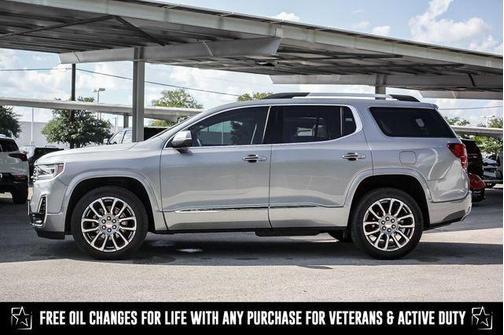 2023 GMC Acadia Denali