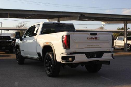 2024 GMC Sierra 2500 AT4