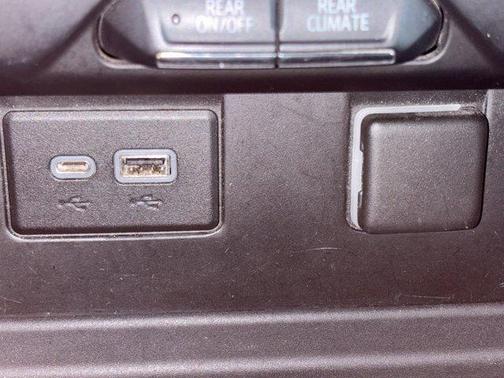 Onyx Black 2021 GMC Yukon XL SLE