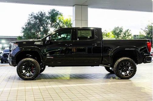 2025 GMC Sierra 1500 AT4