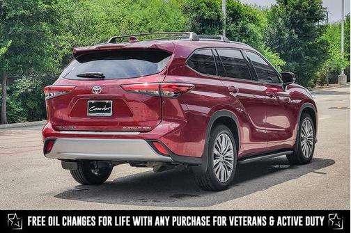 2022 Toyota Highlander Platinum