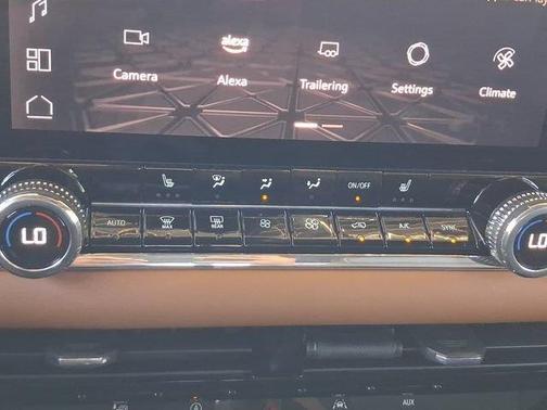 Onyx Black 2024 GMC Canyon AT4