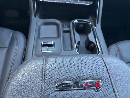 2025 GMC Sierra 2500 AT4