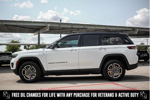 2022 Jeep Grand Cherokee 4xe Trailhawk