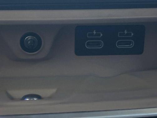 2022 BMW 750 i xDrive