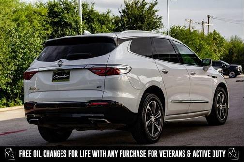 2022 Buick Enclave Essence