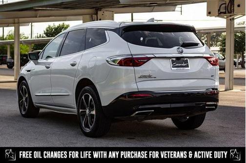 2022 Buick Enclave Essence