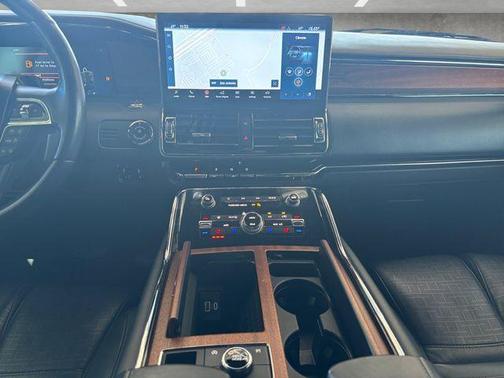 2022 Lincoln Navigator Black Label