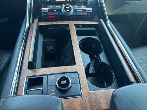 2022 Lincoln Navigator Black Label