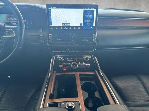 2022 Lincoln Navigator Black Label