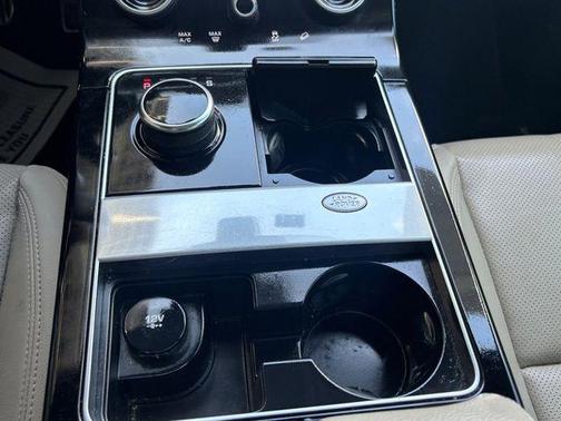 Kaikoura Stone 2020 Land Rover Range Rover Velar S R-Dynamic