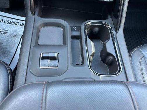 Onyx Black 2025 GMC Sierra 2500 AT4