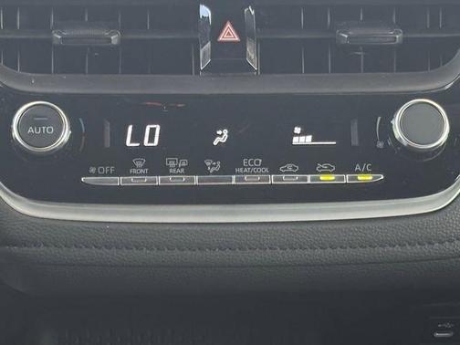 Midnight Black Metallic 2024 Toyota Corolla SE