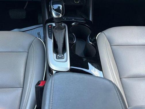 Cinnabar Metallic 2025 Buick Envista Avenir